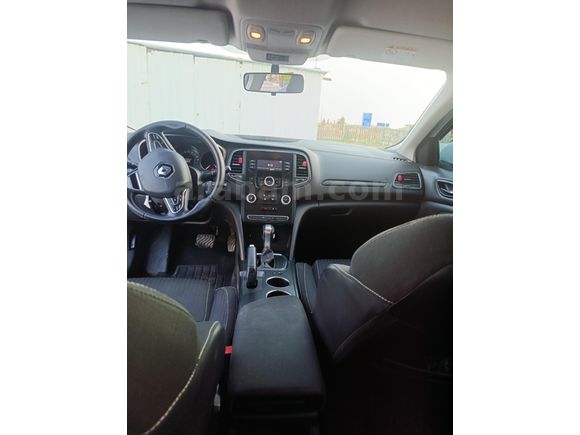 Sahibinden Renault Megane 1.5 Blue DCI Touch 2020 Model