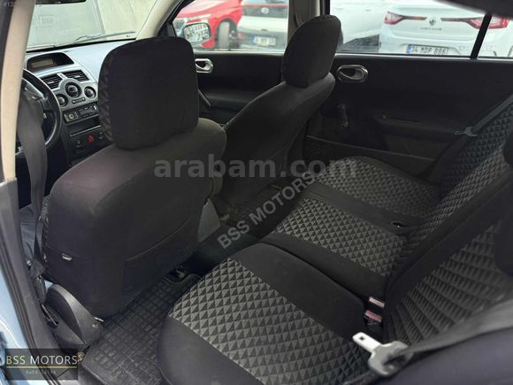 -BSS MOTORS-2008 RENAULT MEGANE 2 EXTREME 1.5 DİZEL MANUEL MAVİ
