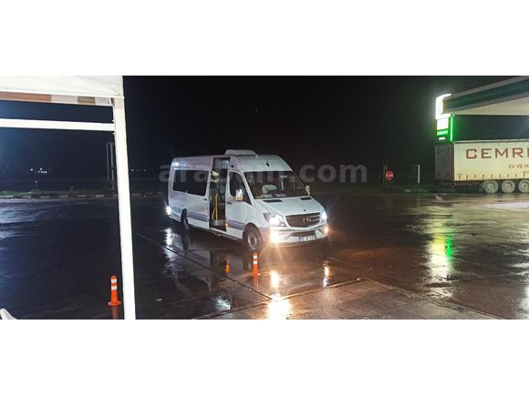 Rent-a-car'dan Mercedes - Benz Sprinter Minibüs İzmir