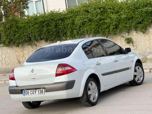 Sahibinden Renault Megane 1.6 Dynamique 2004 Model  220.000 km Beyaz