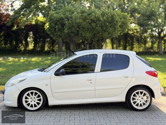 100.000 Km Tavan Kaput Boyasız Tertemiz Araç