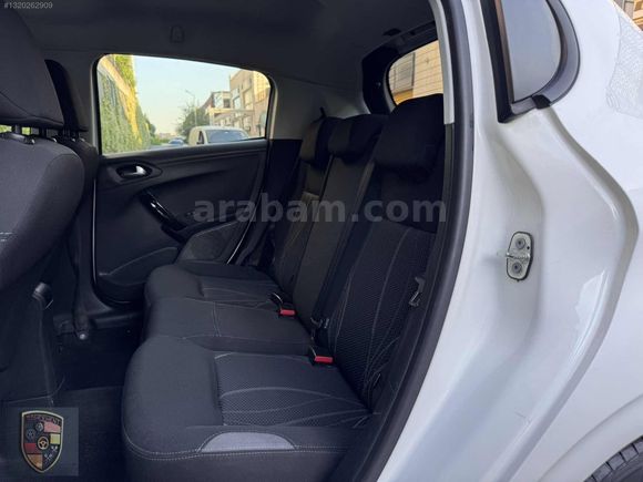 PEUGEOT 208 1.2 BENZİN OTOMATİK