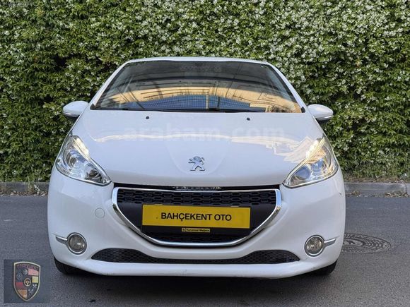 PEUGEOT 208 1.2 BENZİN OTOMATİK