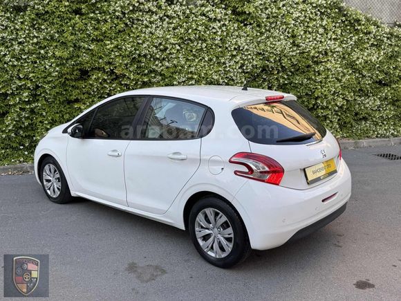 PEUGEOT 208 1.2 BENZİN OTOMATİK