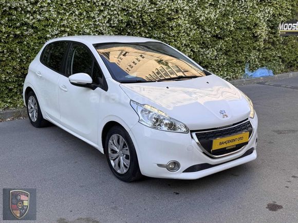 PEUGEOT 208 1.2 BENZİN OTOMATİK