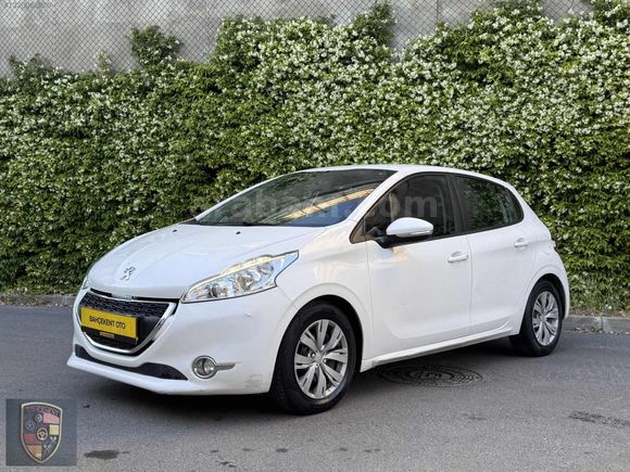 PEUGEOT 208 1.2 BENZİN OTOMATİK