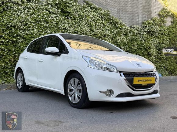 PEUGEOT 208 1.2 BENZİN OTOMATİK