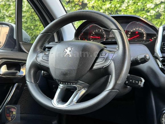 PEUGEOT 208 1.2 BENZİN OTOMATİK
