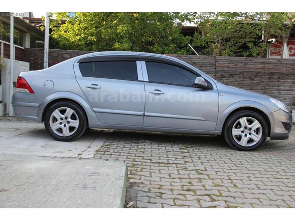 E&C MOTORS'DAN 2010 MODEL ASTRA