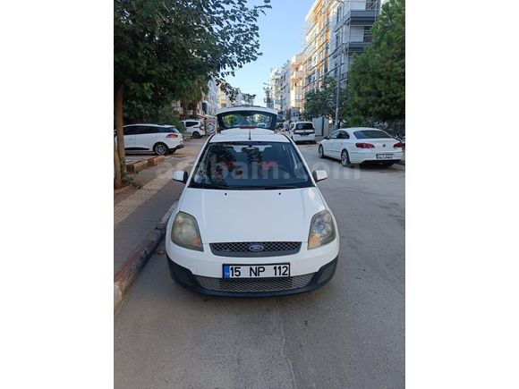 Sahibinden Ford Fiesta 1.4 TDCi Comfort 2007 Model  390.000 km Beyaz