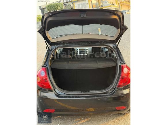 Yakıt Cimrisi Otomatik Kia Ceed - 207 Bin Km -