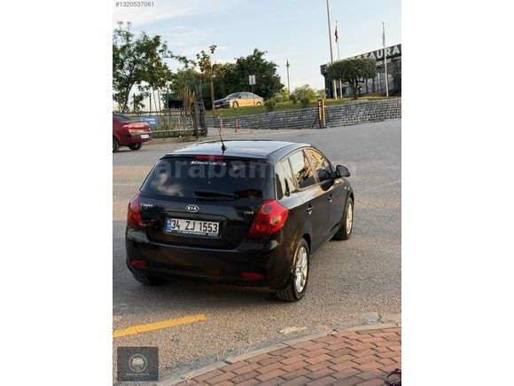 Yakıt Cimrisi Otomatik Kia Ceed - 207 Bin Km -