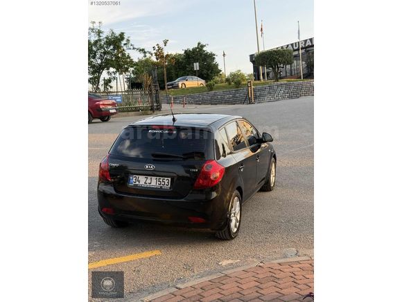 Yakıt Cimrisi Otomatik Kia Ceed - 207 Bin Km -