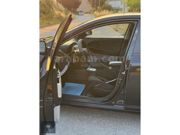 Yakıt Cimrisi Otomatik Kia Ceed - 207 Bin Km -