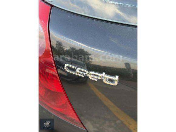 Yakıt Cimrisi Otomatik Kia Ceed - 207 Bin Km -