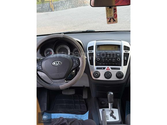 Yakıt Cimrisi Otomatik Kia Ceed - 207 Bin Km -
