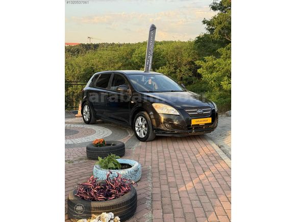 Yakıt Cimrisi Otomatik Kia Ceed - 207 Bin Km -