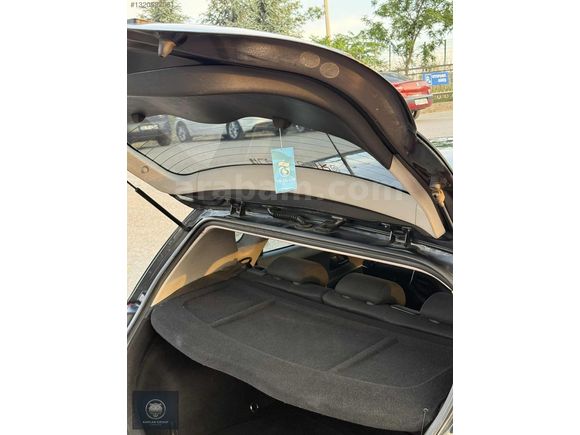 Yakıt Cimrisi Otomatik Kia Ceed - 207 Bin Km -