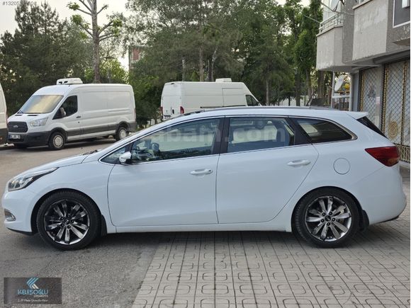 2013 KIA CEED 1.6CRDI Concept Plus SW SORUNSUZ BAKIMLI MASRAFSIZ
