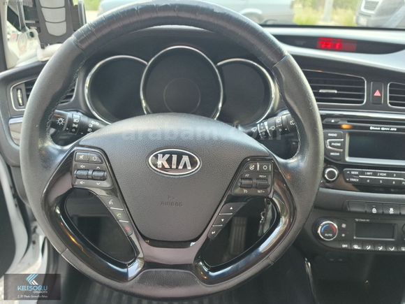 2013 KIA CEED 1.6CRDI Concept Plus SW SORUNSUZ BAKIMLI MASRAFSIZ
