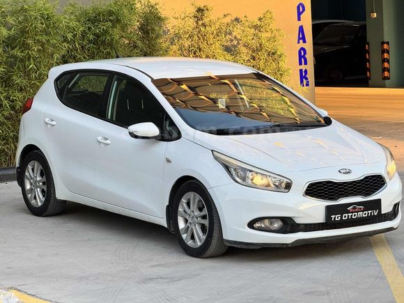 2014 İLK SAHİBİNDENN /DEĞİŞENSİZ /TEMİZ OTOMATİK / KİA CEED
