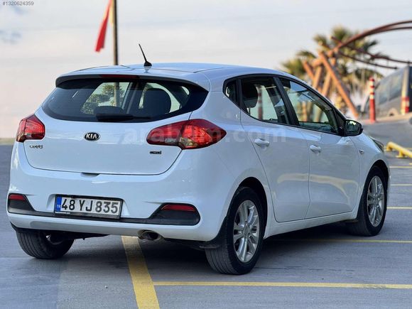2014 İLK SAHİBİNDENN /DEĞİŞENSİZ /TEMİZ OTOMATİK / KİA CEED