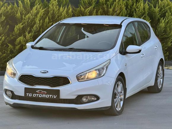 2014 İLK SAHİBİNDENN /DEĞİŞENSİZ /TEMİZ OTOMATİK / KİA CEED