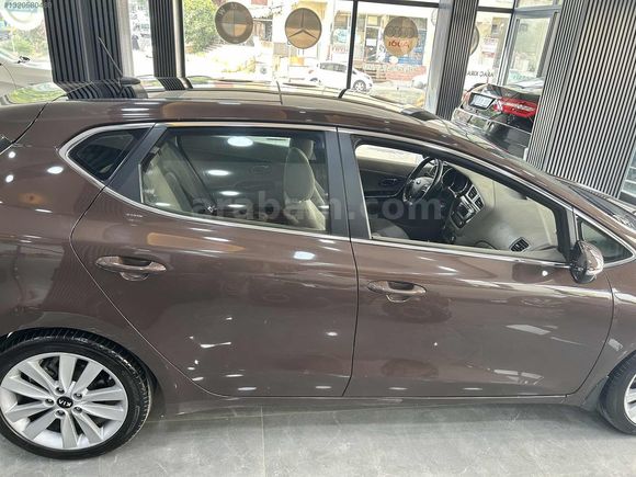 Kia Cee'd 1.6CRDI Concept Plus Otomatik Sunroof cam tavan128 HP