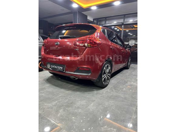 Kia Cee'd 1.6 CRDI Premium Otomatik - Cam Tavan STAR STOP