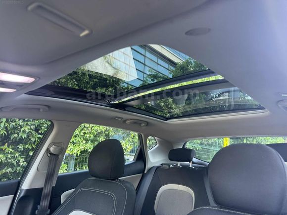 KIA CEED CONCEPT PLUS DEĞİŞENSİZ BOYASIZ OTOMATİK CAM TAVANLI