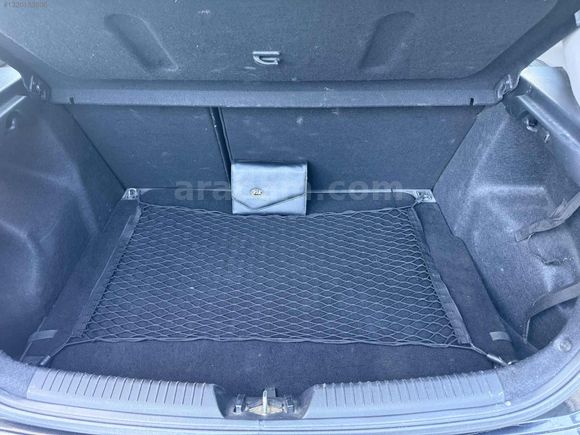 KIA CEED CONCEPT PLUS DEĞİŞENSİZ BOYASIZ OTOMATİK CAM TAVANLI