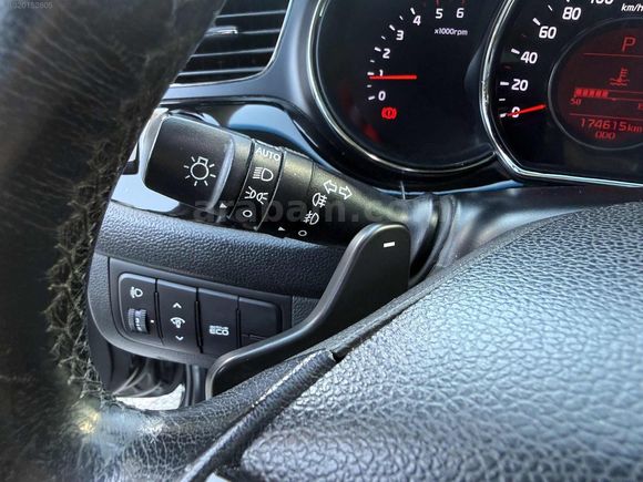 KIA CEED CONCEPT PLUS DEĞİŞENSİZ BOYASIZ OTOMATİK CAM TAVANLI
