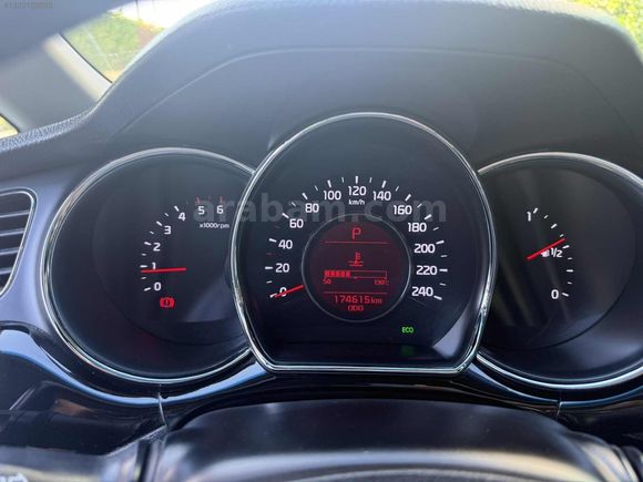 KIA CEED CONCEPT PLUS DEĞİŞENSİZ BOYASIZ OTOMATİK CAM TAVANLI