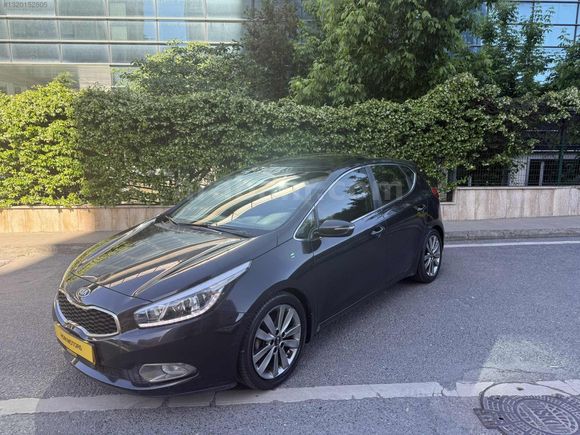 KIA CEED CONCEPT PLUS DEĞİŞENSİZ BOYASIZ OTOMATİK CAM TAVANLI