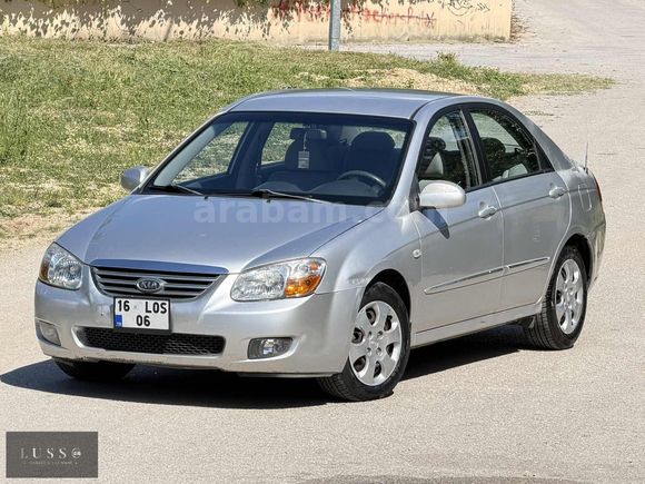 LUSSO GARAJ'dan KİA CERATO 1.6 CRDİ