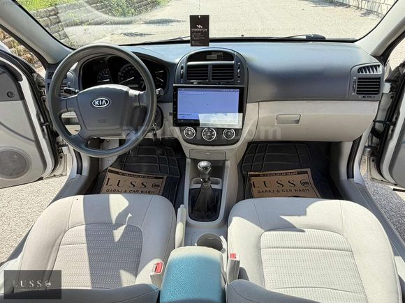 LUSSO GARAJ'dan KİA CERATO 1.6 CRDİ