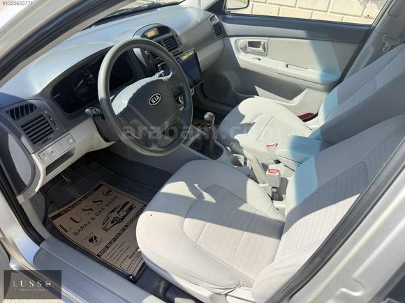 LUSSO GARAJ'dan KİA CERATO 1.6 CRDİ