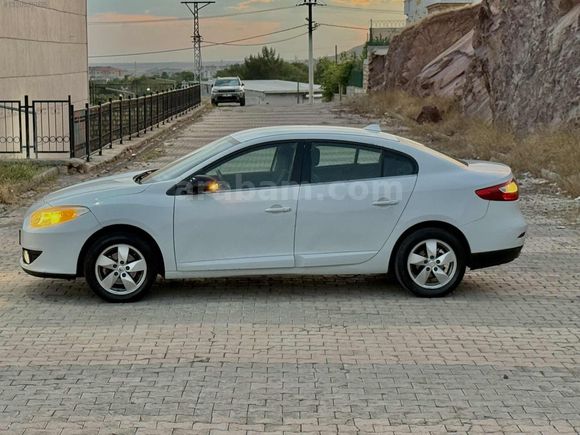 Kaya otomotiv ten çok temiz araba