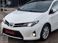 OTOMATİK VİTES 1.6 CAM TAVANLI AURİS