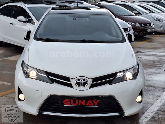 OTOMATİK VİTES 1.6 CAM TAVANLI AURİS