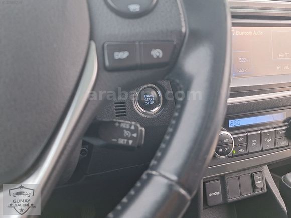 OTOMATİK VİTES 1.6 CAM TAVANLI AURİS