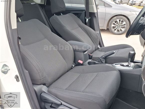 OTOMATİK VİTES 1.6 CAM TAVANLI AURİS