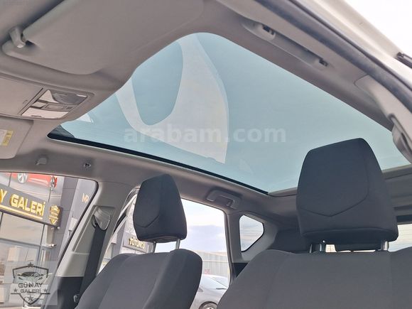 OTOMATİK VİTES 1.6 CAM TAVANLI AURİS