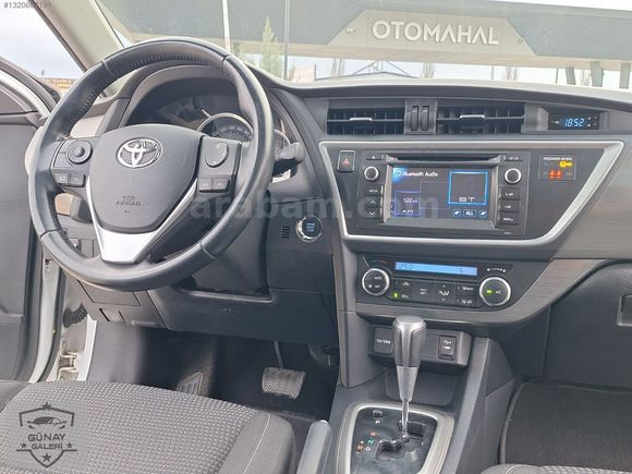 OTOMATİK VİTES 1.6 CAM TAVANLI AURİS