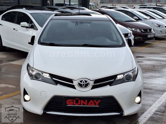 OTOMATİK VİTES 1.6 CAM TAVANLI AURİS