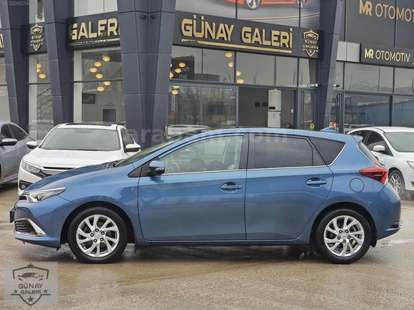 İLK ELDEN 1.6 OTOMATİK VİTES MAKYAJLI KASA AURİS