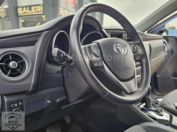 İLK ELDEN 1.6 OTOMATİK VİTES MAKYAJLI KASA AURİS