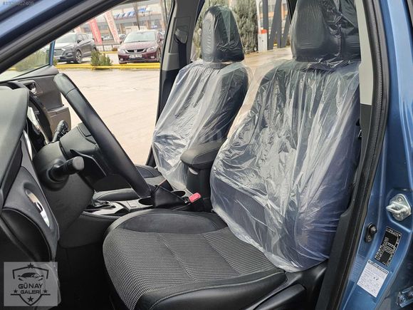 İLK ELDEN 1.6 OTOMATİK VİTES MAKYAJLI KASA AURİS
