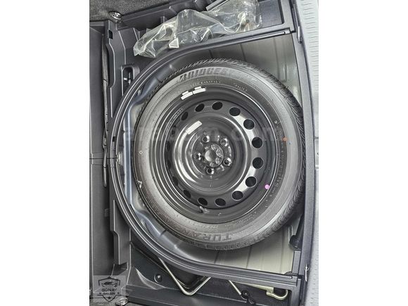 İLK ELDEN 1.6 OTOMATİK VİTES MAKYAJLI KASA AURİS