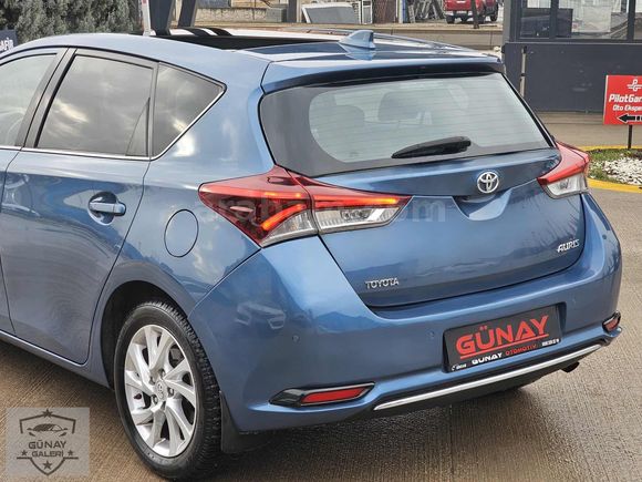 İLK ELDEN 1.6 OTOMATİK VİTES MAKYAJLI KASA AURİS